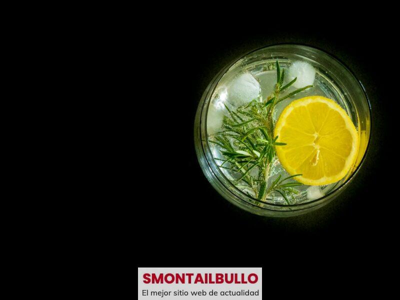 yellow lemon in clear drinking glass